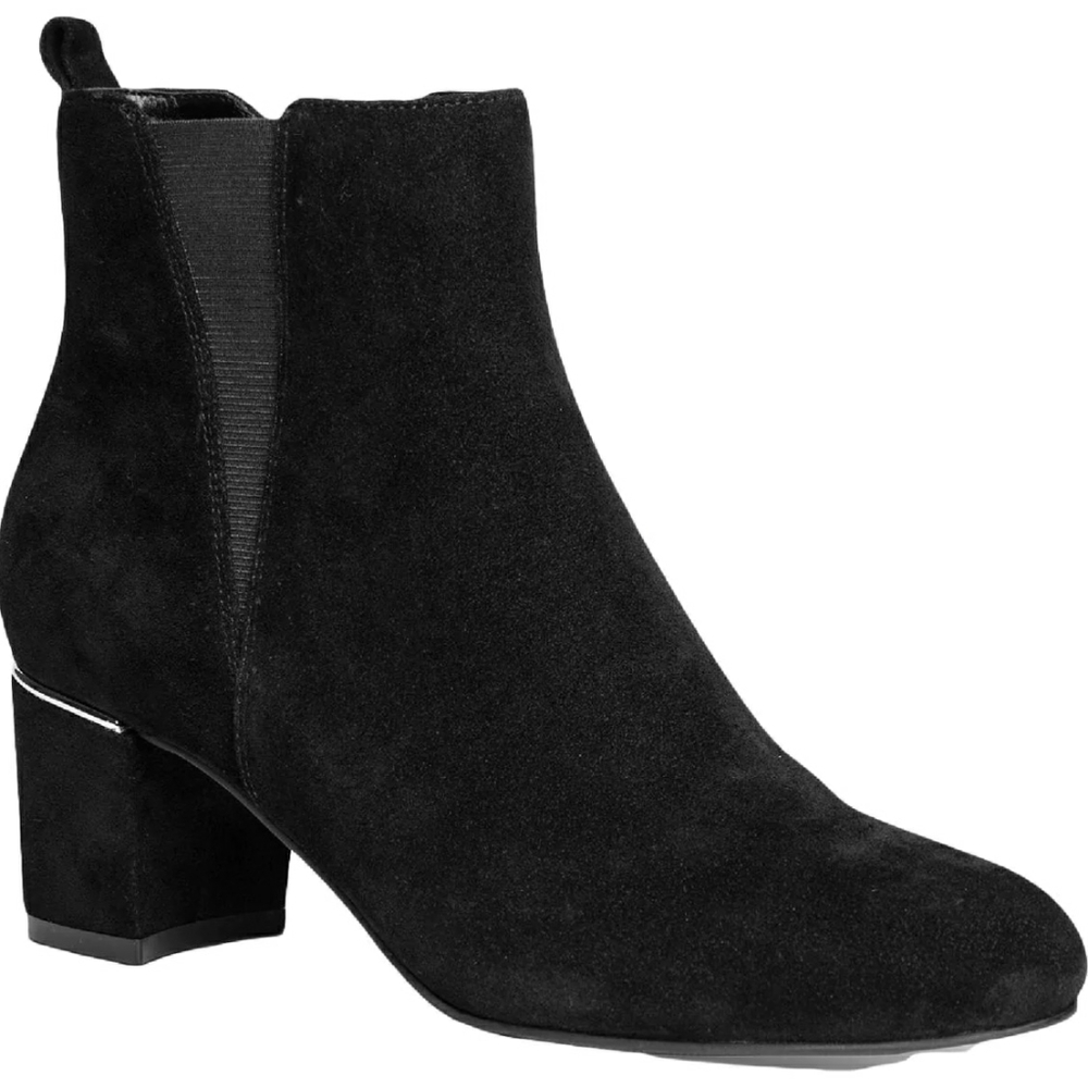 ZURI ANKLE BOOTIES